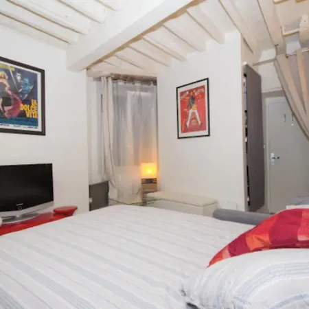 Superb Warm Studio Near Notre Dame Appartamento Parigi